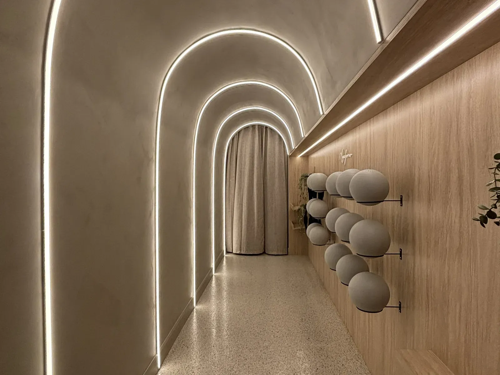 Vision Bleu permanent LED lighting in a fitness studio — view 12