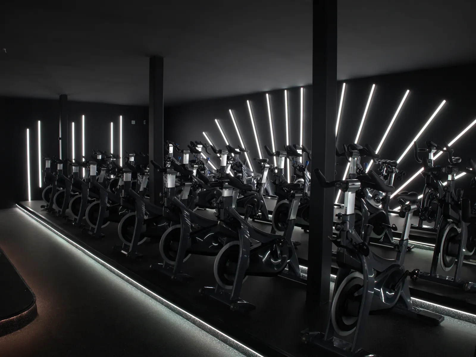 Vision Bleu permanent LED lighting in a fitness studio — view 3