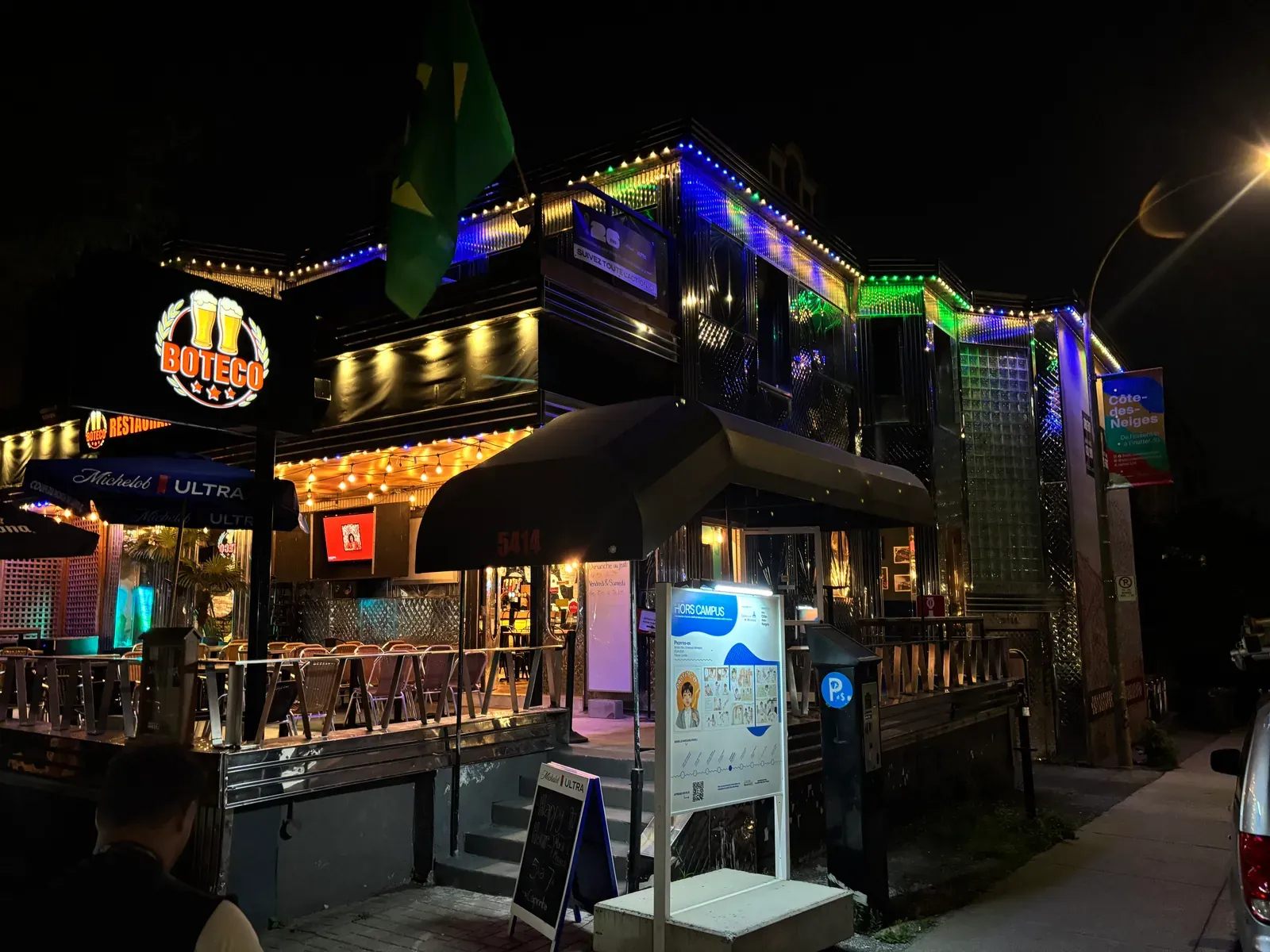 Vision Bleu permanent LED lighting on a restaurant exterior