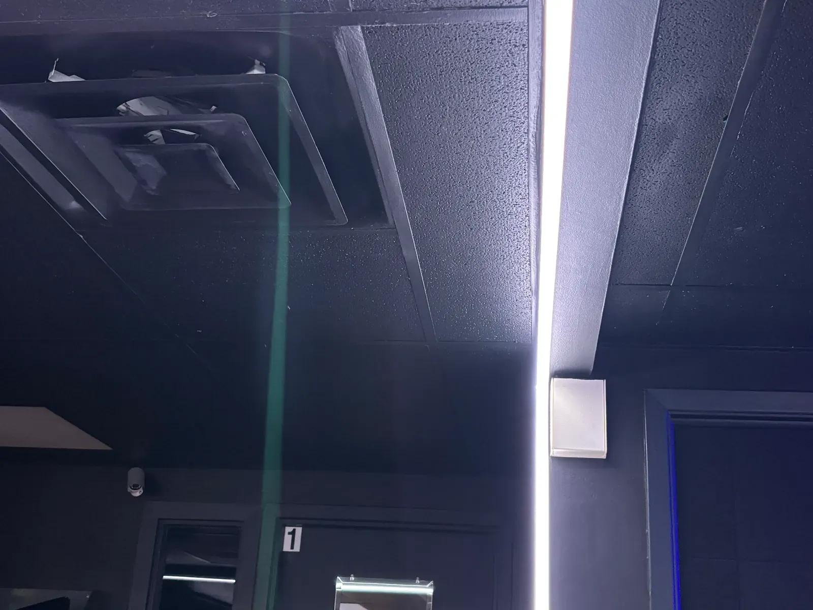 Vision Bleu permanent LED lighting in a gym — view 4